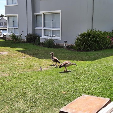 Marina View Guest House Jeffreys Bay Exterior photo